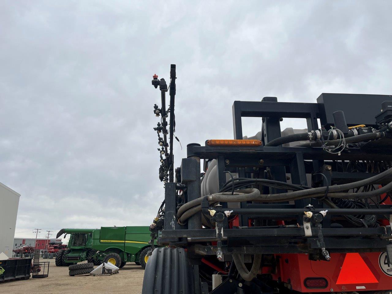 2011 Apache AS1020 Sprayer/High Clearance