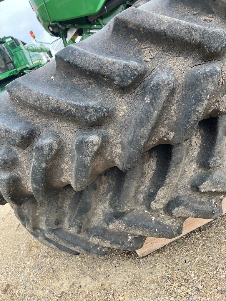 2011 Apache AS1020 Sprayer/High Clearance