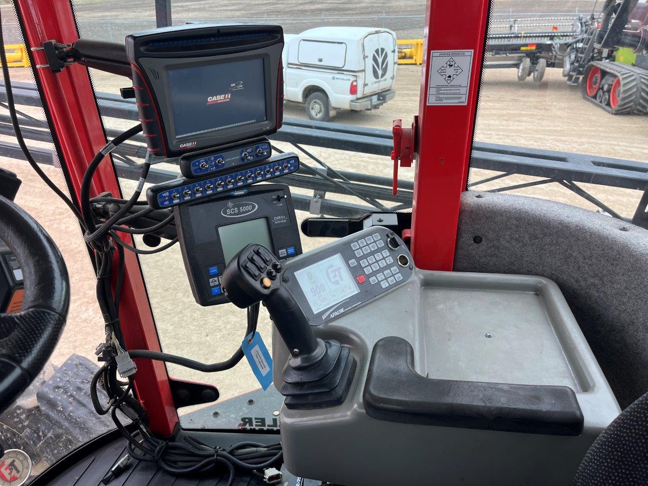 2011 Apache AS1020 Sprayer/High Clearance