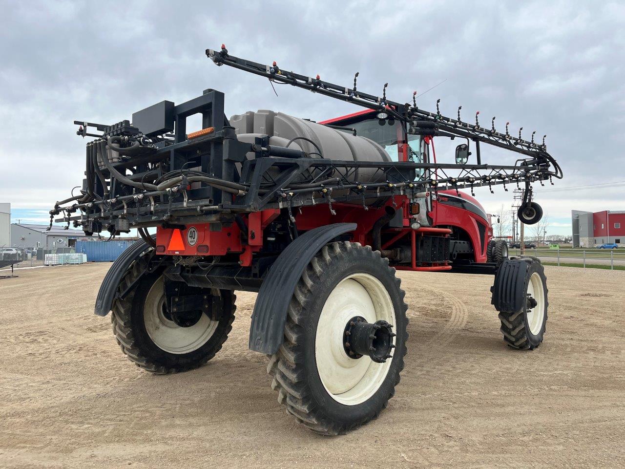 2011 Apache AS1020 Sprayer/High Clearance