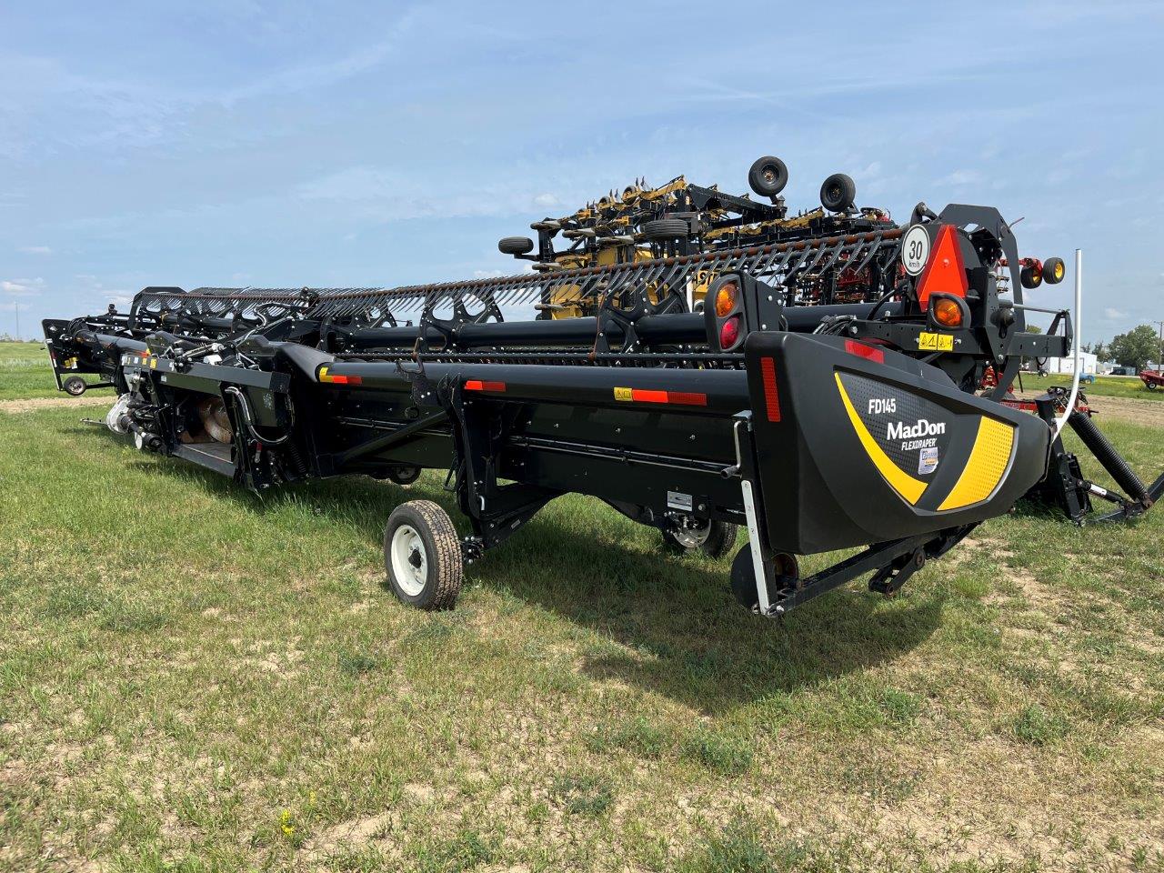 2021 MacDon FD145 DK CNH-21 Header Draper Flex
