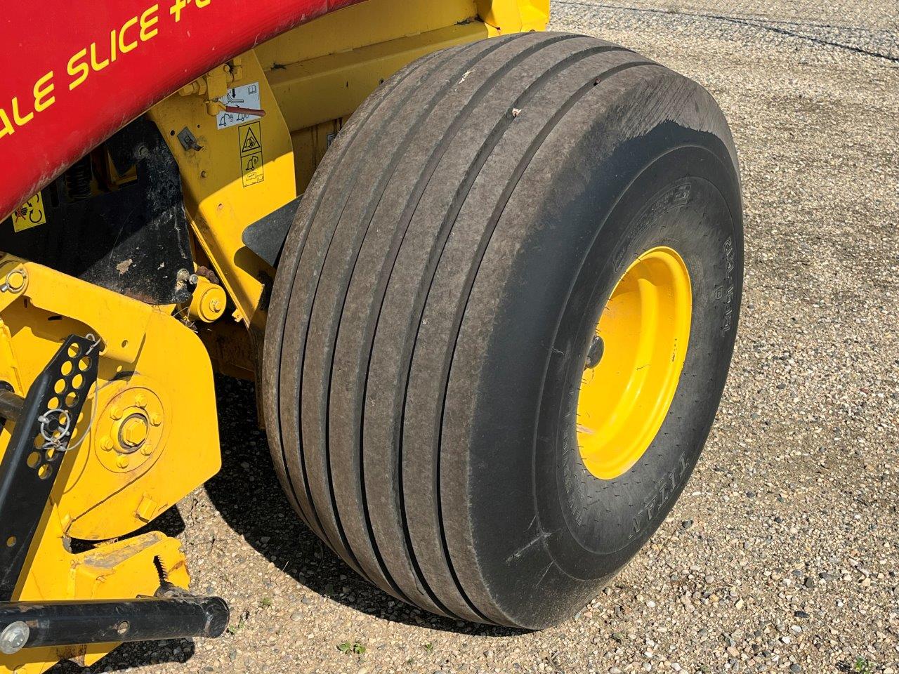 2022 New Holland RB560 Bale Slice Plus Baler/Round