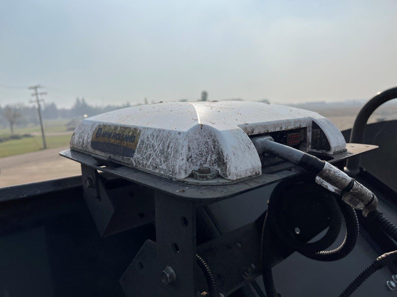 2017 New Holland CR8.90 Combine