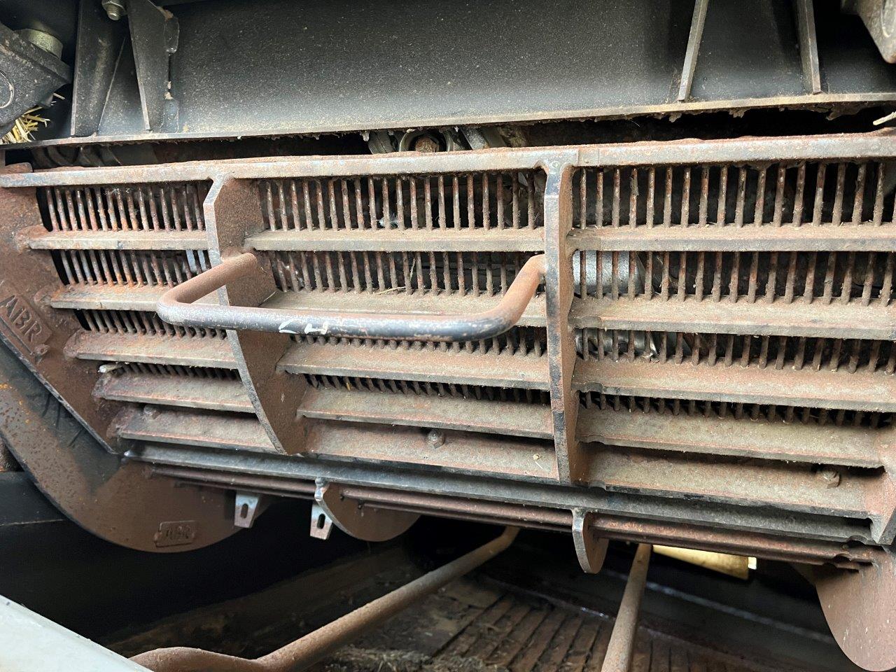 2017 New Holland CR8.90 Combine