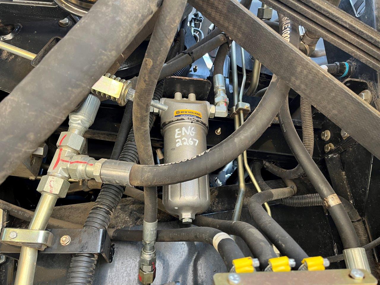 2017 New Holland CR8.90 Combine