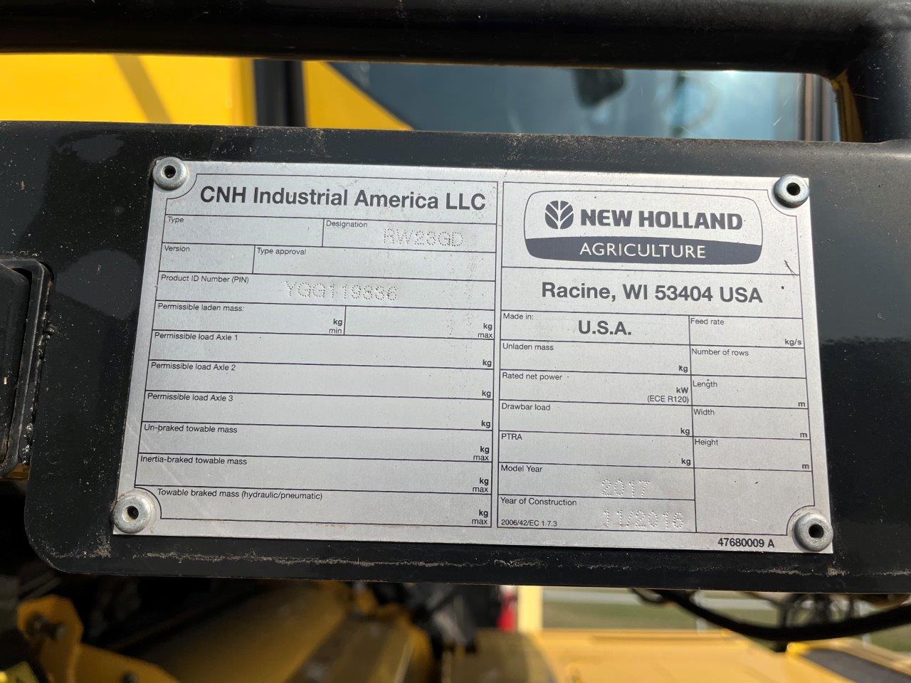 2017 New Holland CR8.90 Combine