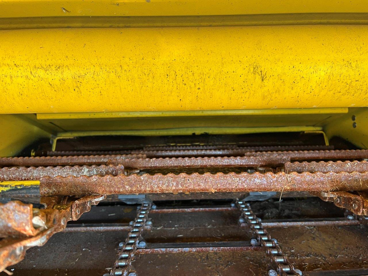 2015 New Holland CR9.90 Combine