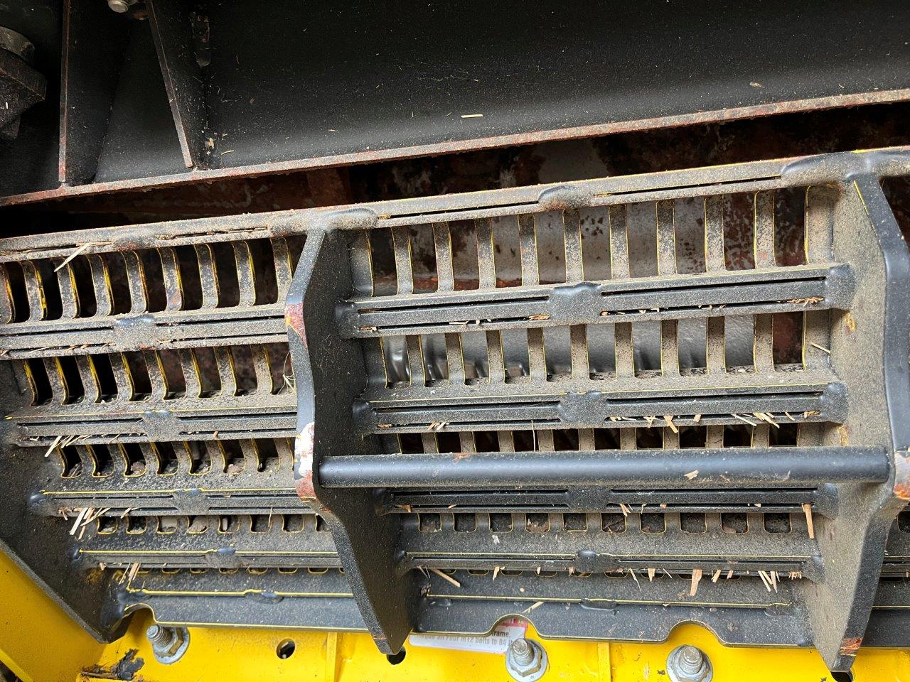 2015 New Holland CR9.90 Combine