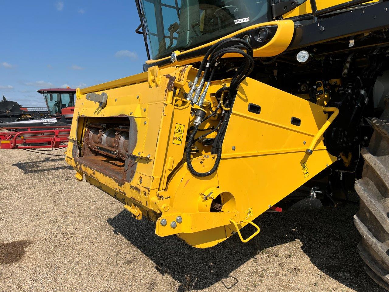 2015 New Holland CR9.90 Combine