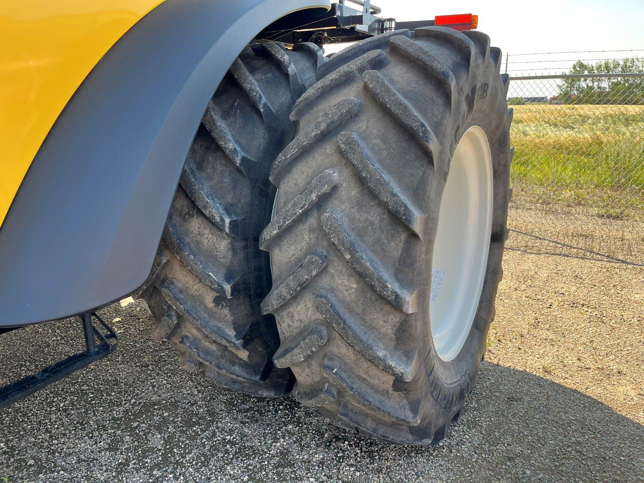 2015 New Holland CR9.90 Combine