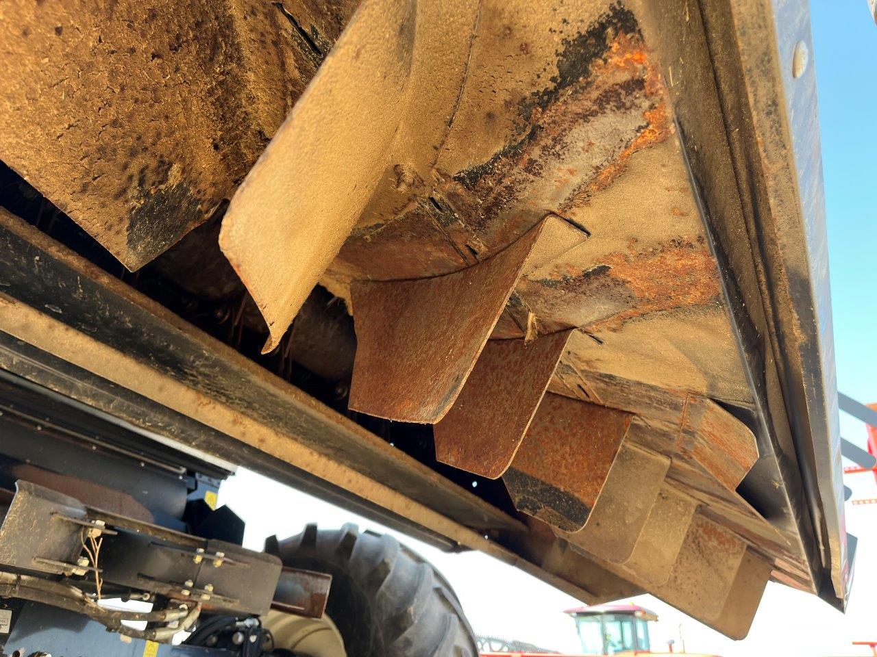 2015 New Holland CR9.90 Combine