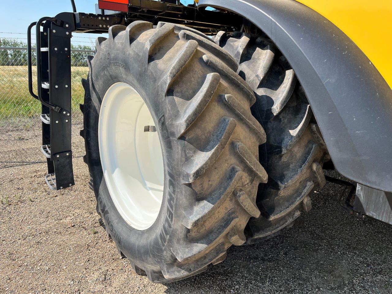 2015 New Holland CR9.90 Combine