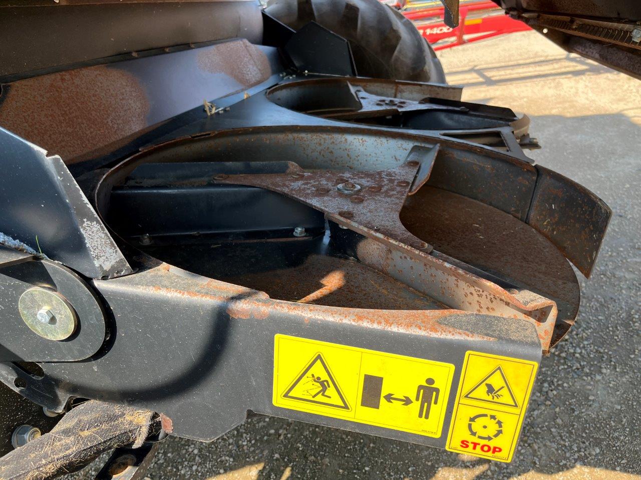 2015 New Holland CR9.90 Combine