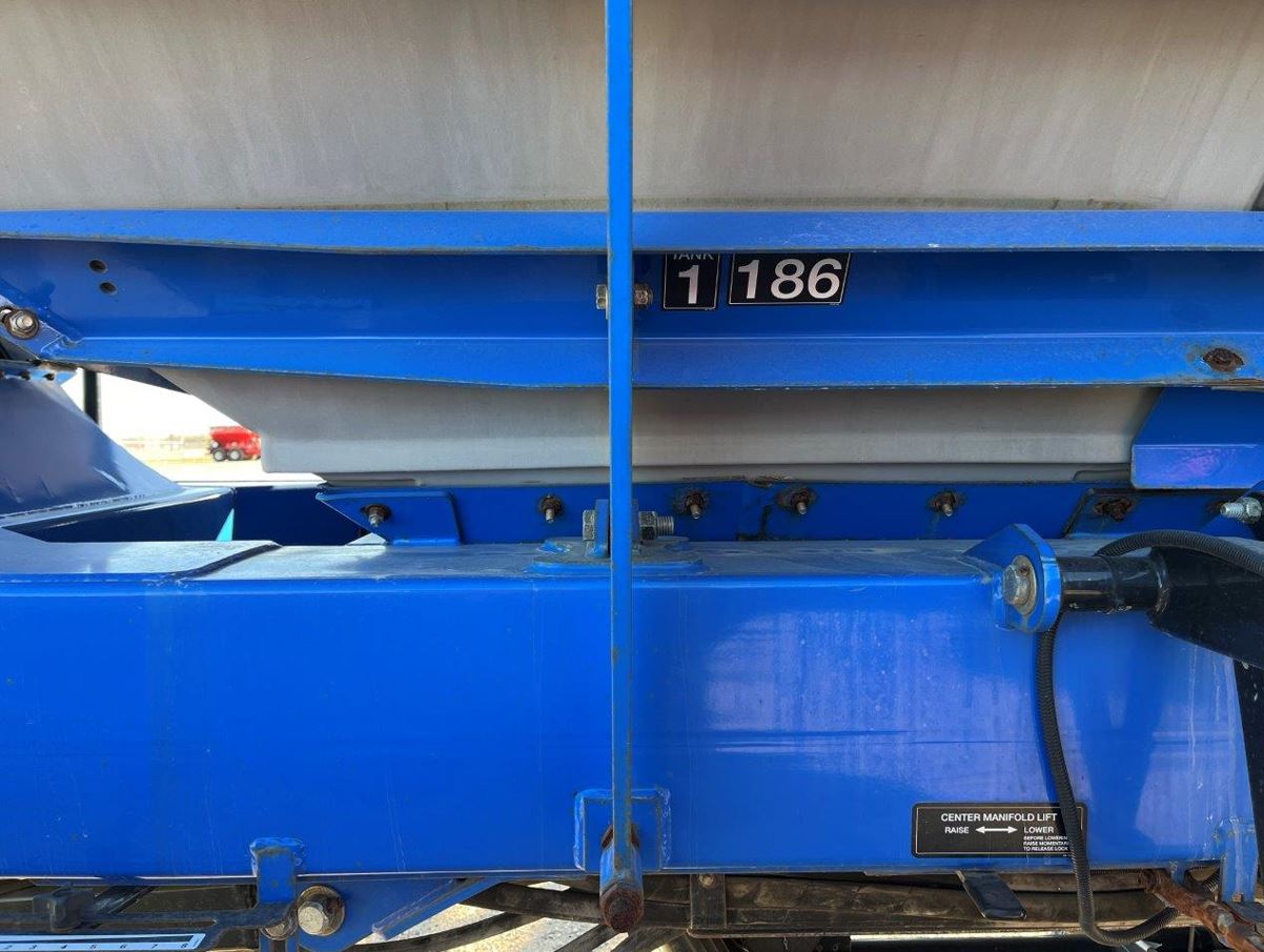 2015 New Holland P1060 Air Tank/Cart