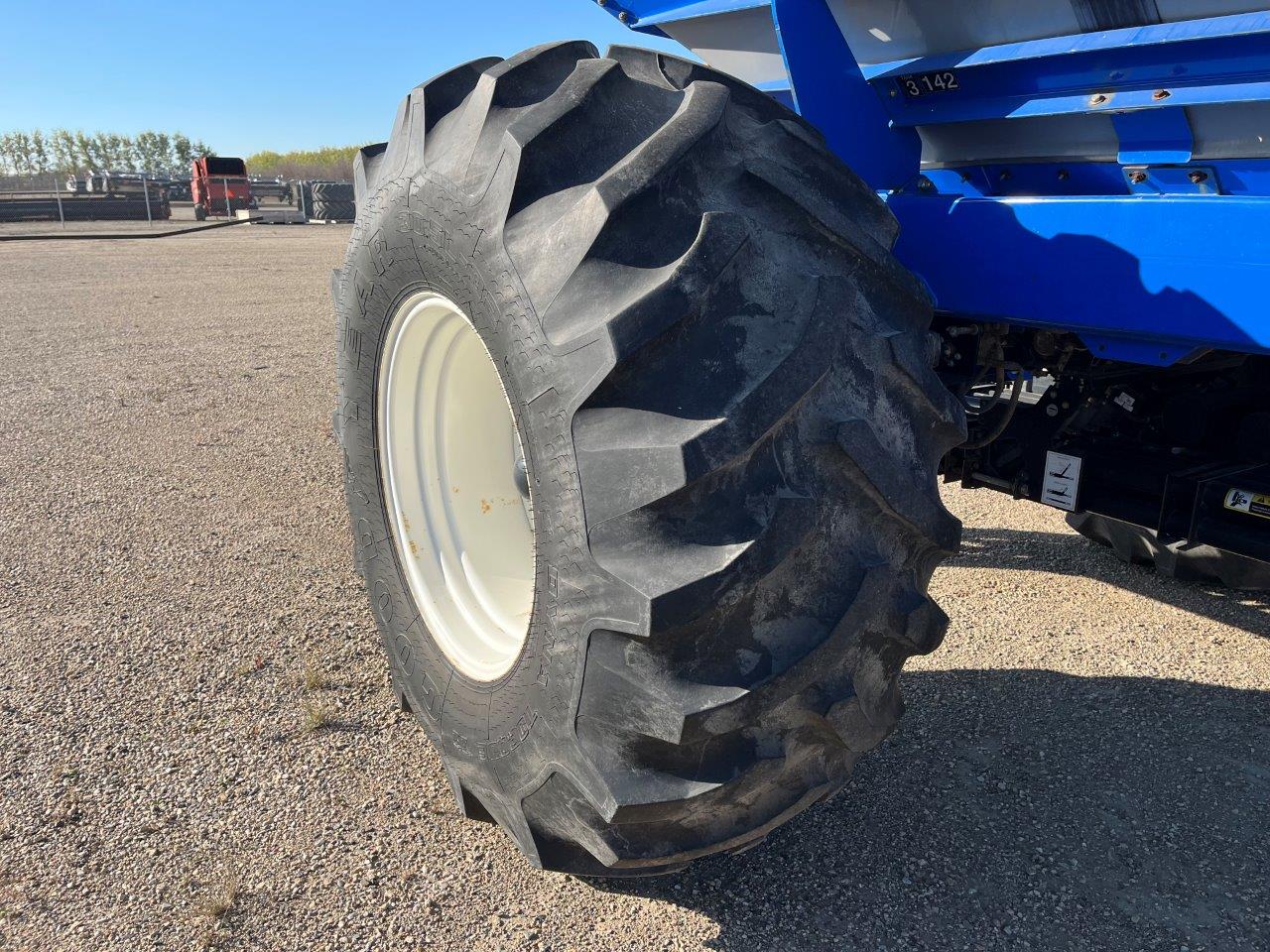 2015 New Holland P1060 Air Tank/Cart