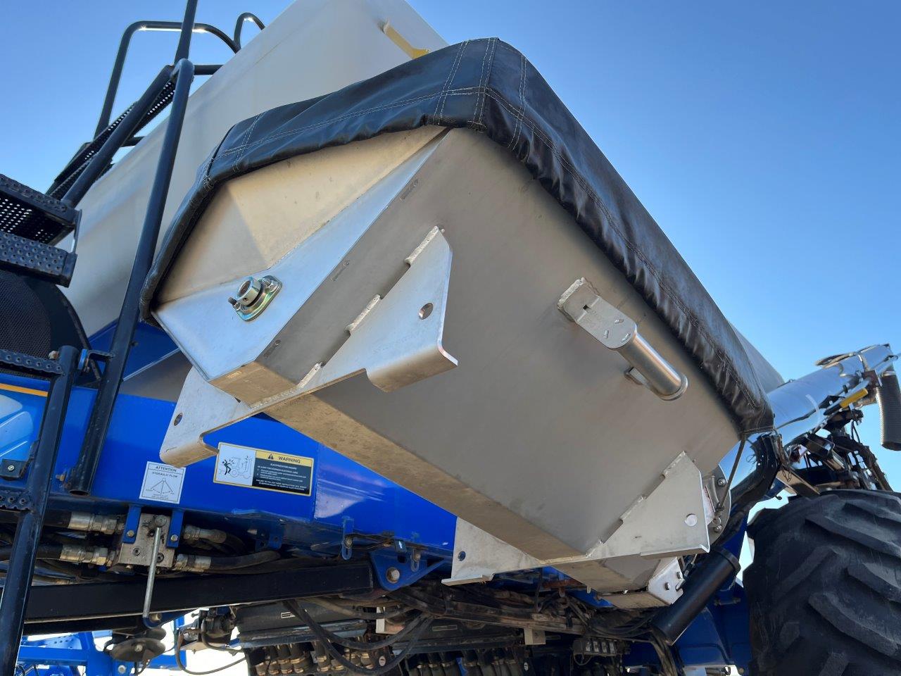 2015 New Holland P1060 Air Tank/Cart