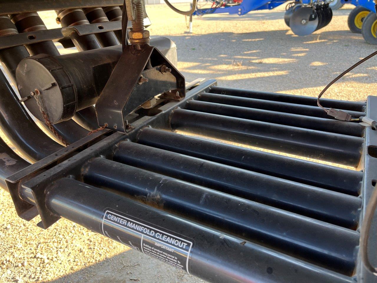 2015 New Holland P1060 Air Tank/Cart