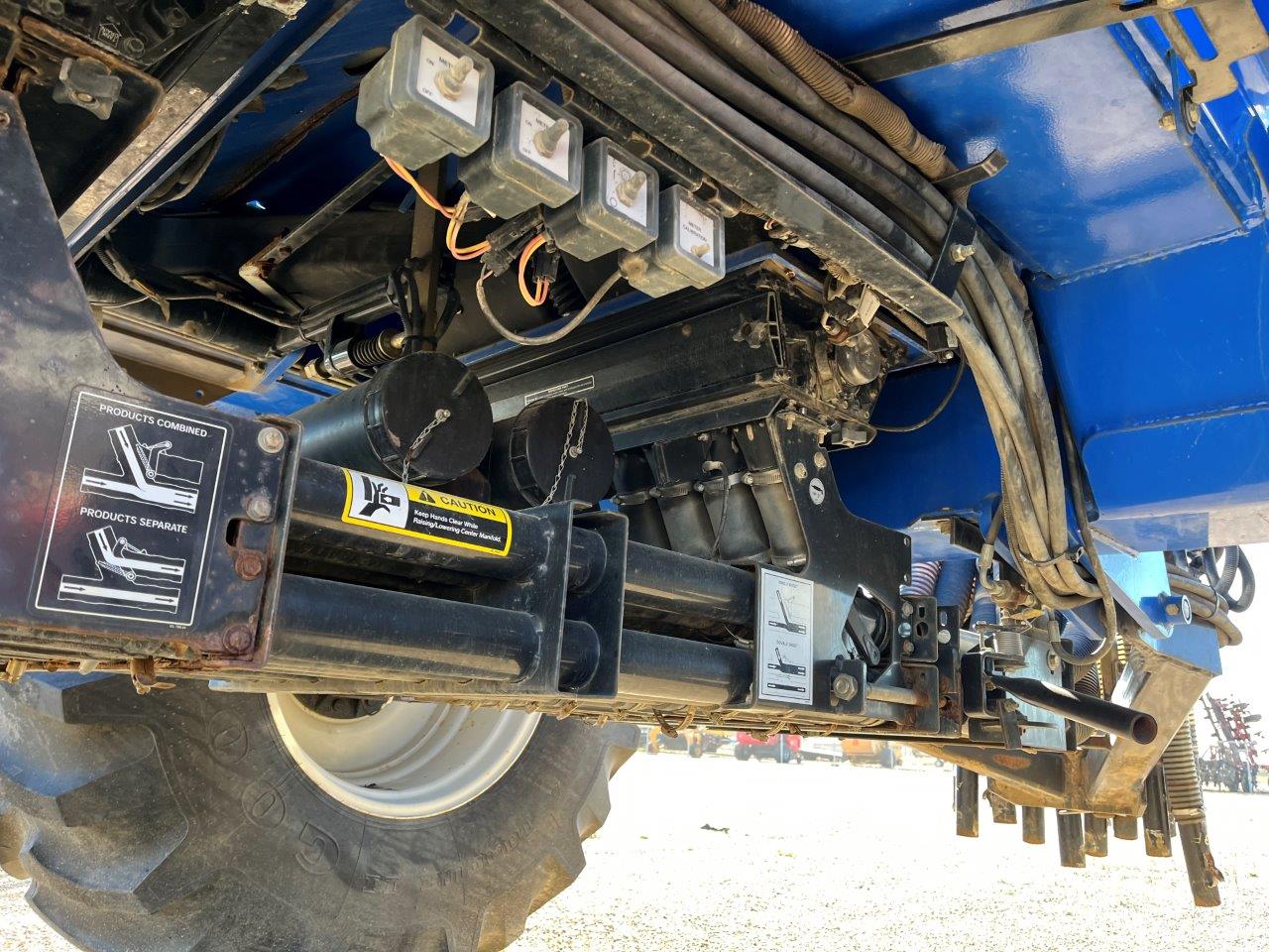 2015 New Holland P1060 Air Tank/Cart