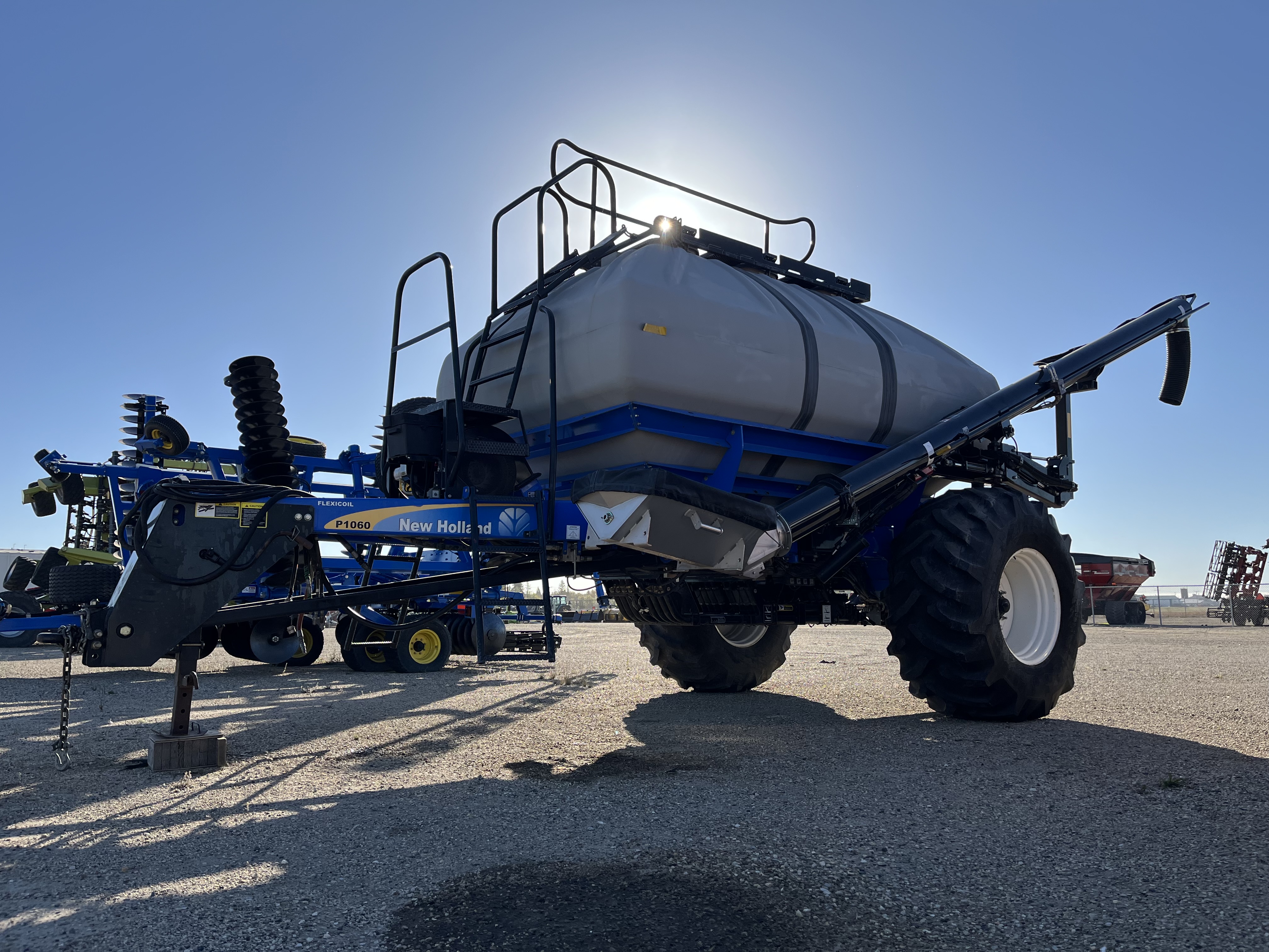 2015 New Holland P1060 Air Tank/Cart