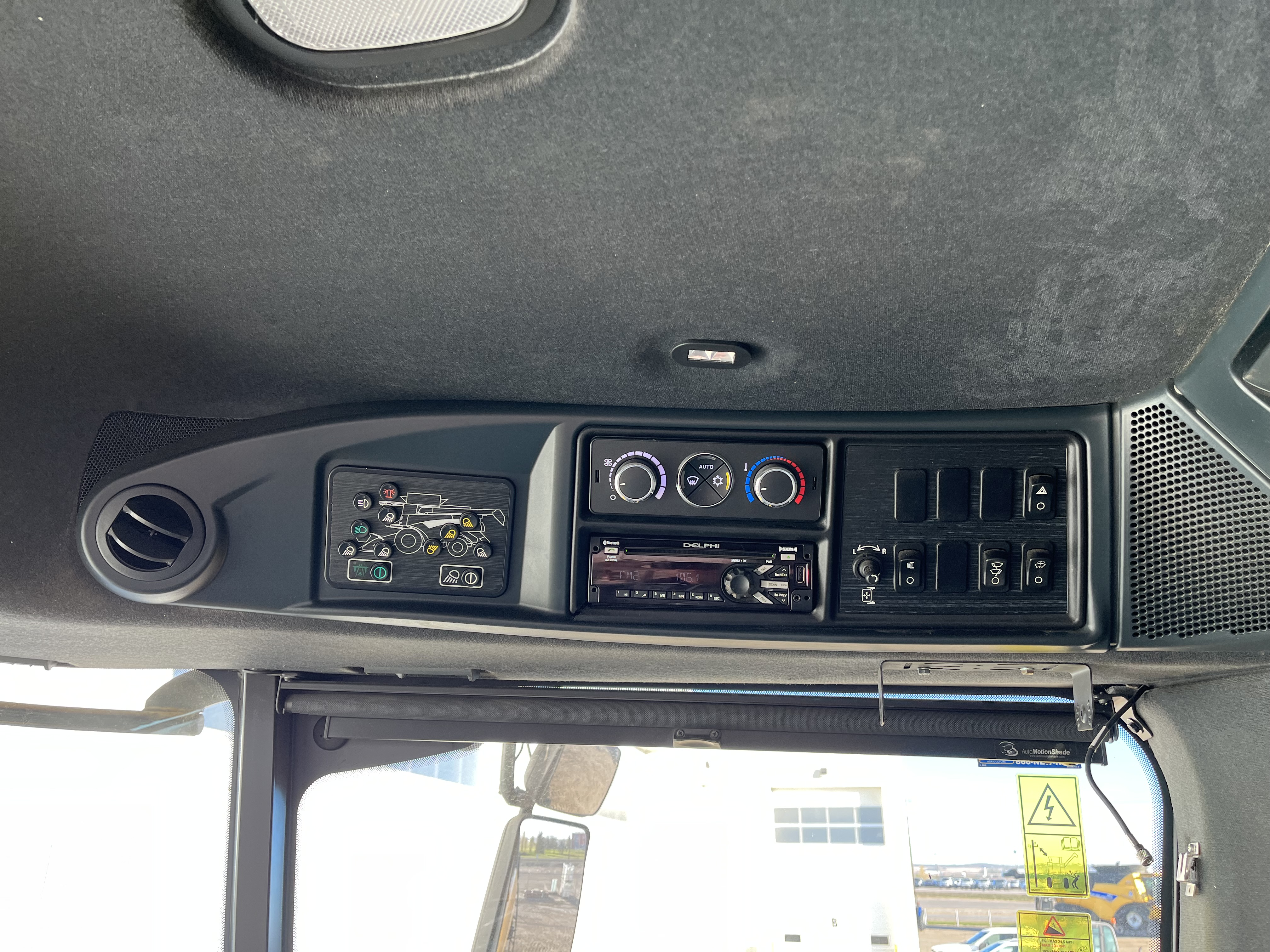 2021 New Holland CR8.90 Combine