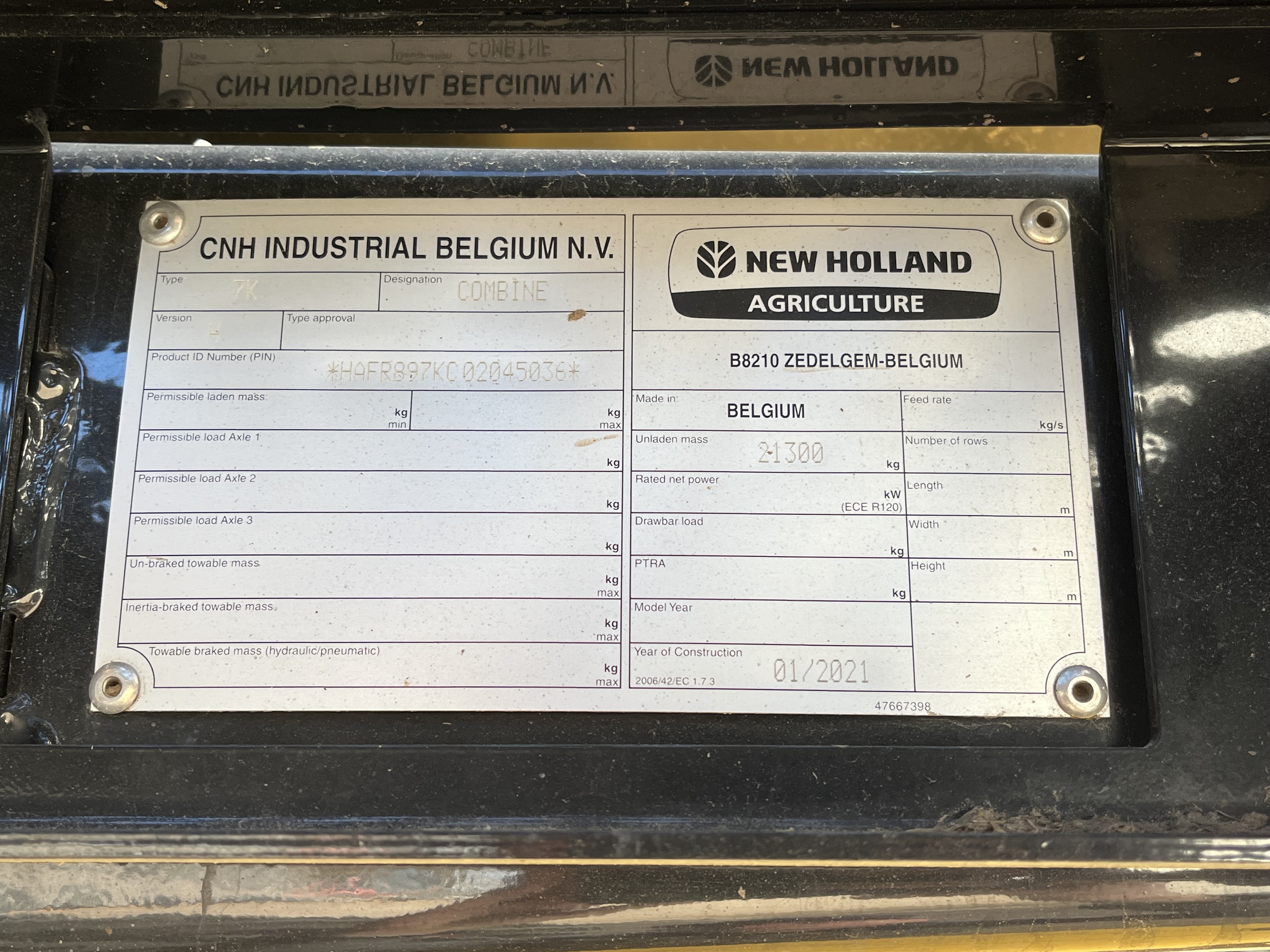 2021 New Holland CR8.90 Combine