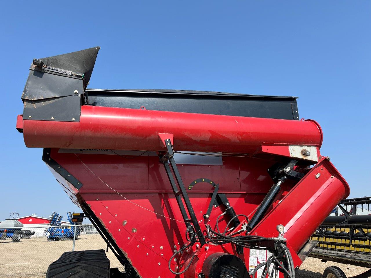2014 Elmers HM1150 Grain Cart