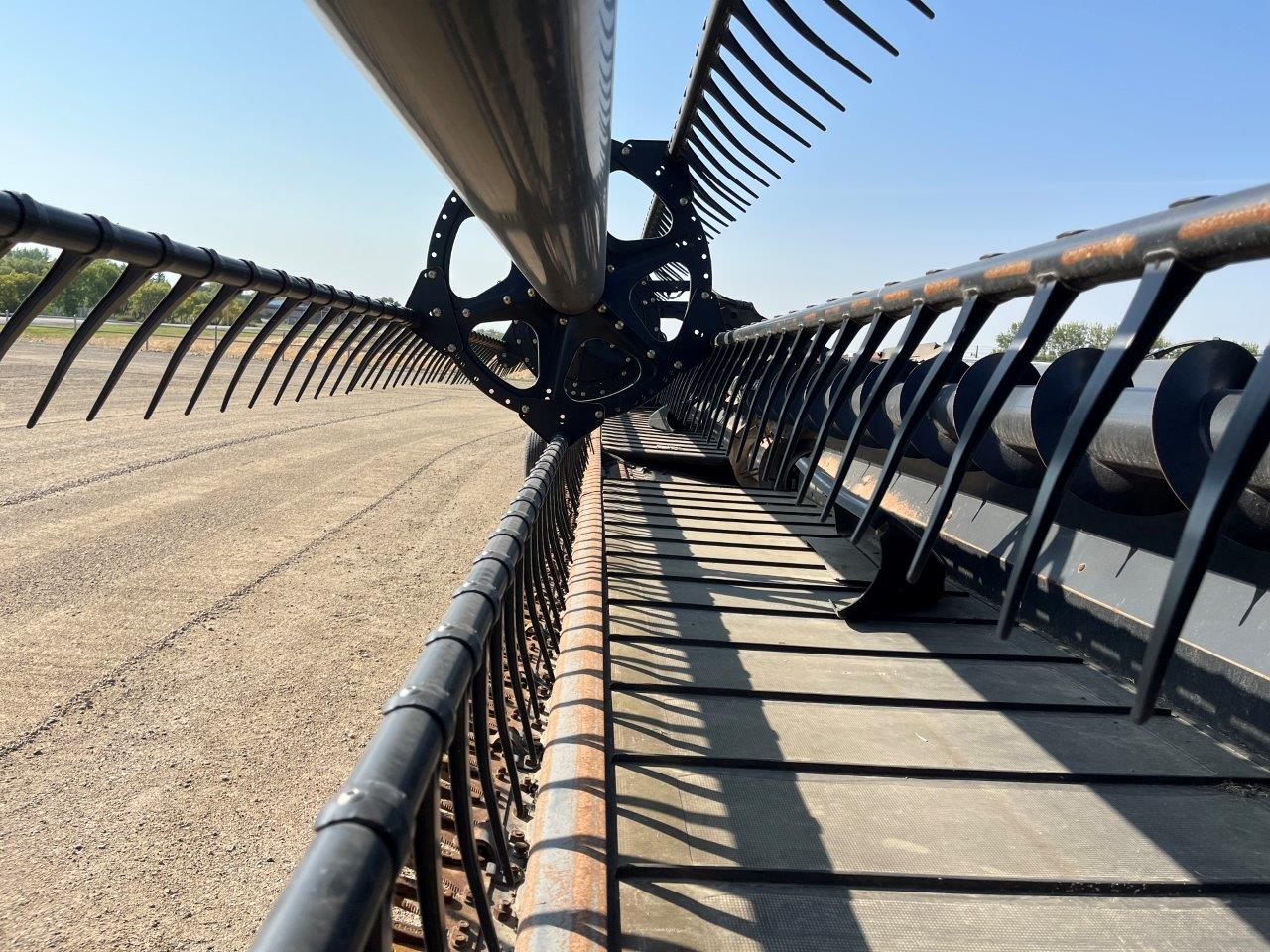 2016 MacDon FD75-40 DK CNH-6 Header Draper Flex