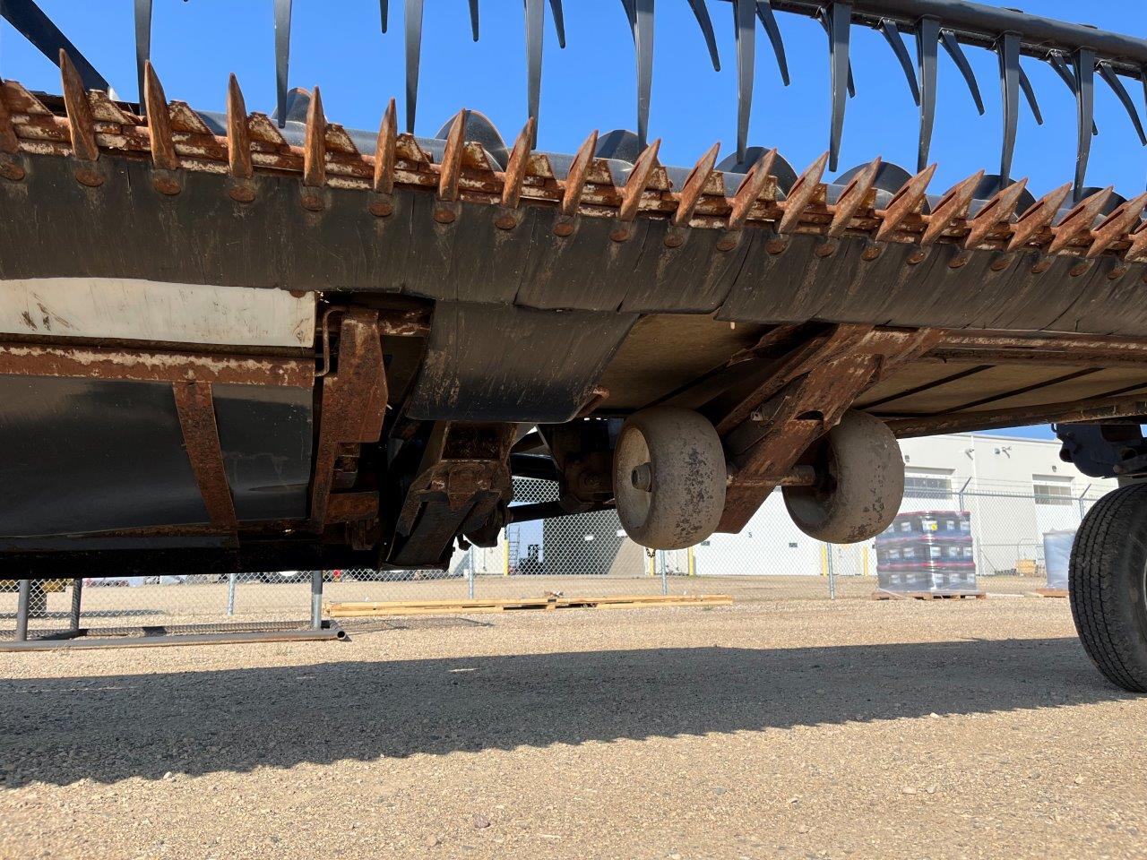 2016 MacDon FD75-40 DK CNH-6 Header Draper Flex