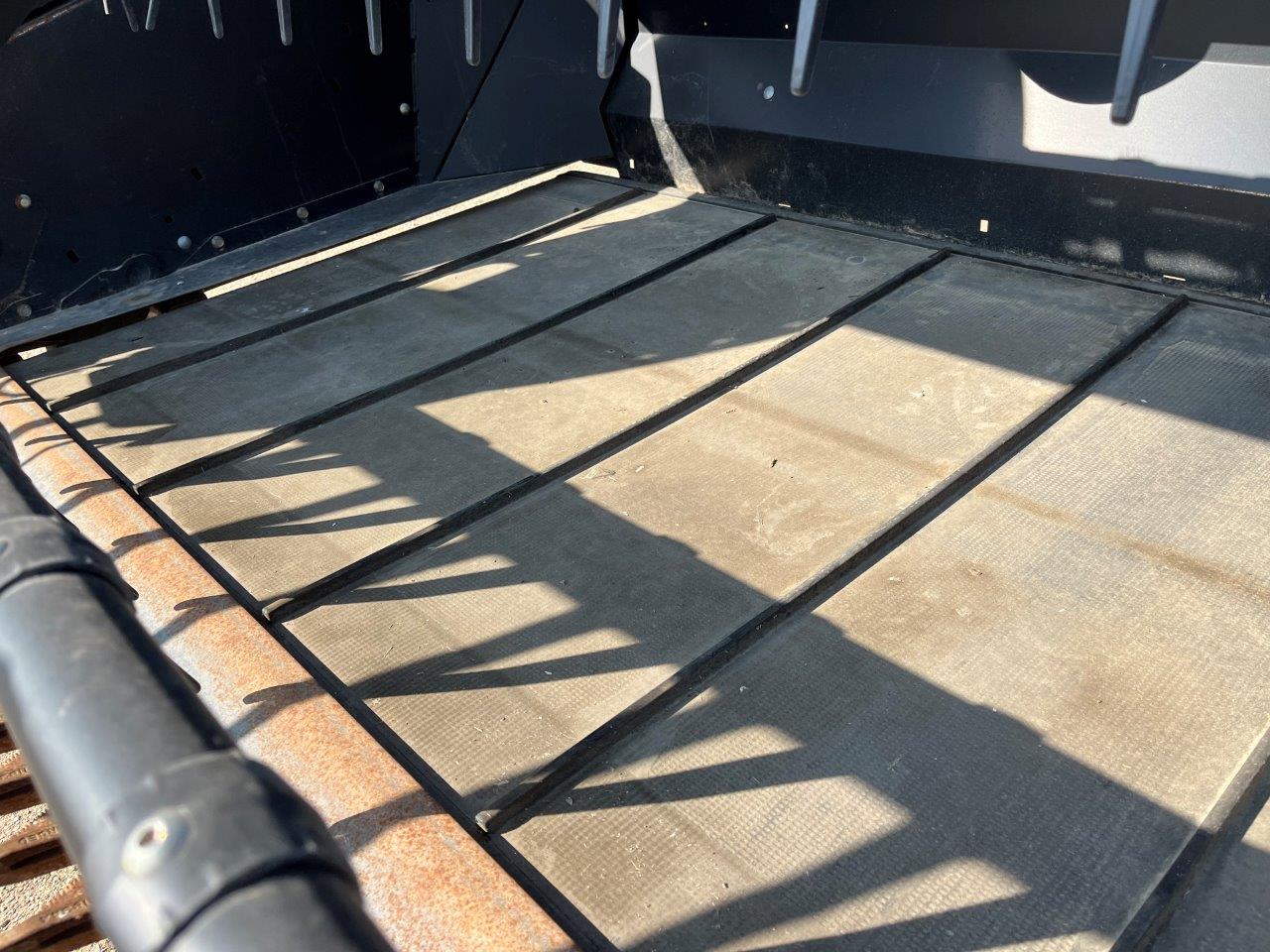 2016 MacDon FD75-40 DK CNH-6 Header Draper Flex