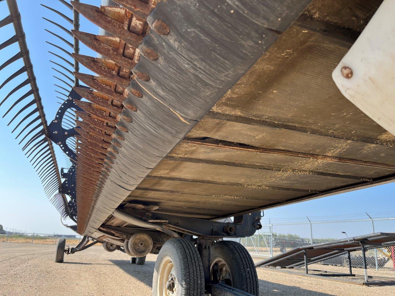 2016 MacDon FD75-40 DK CNH-6 Header Draper Flex