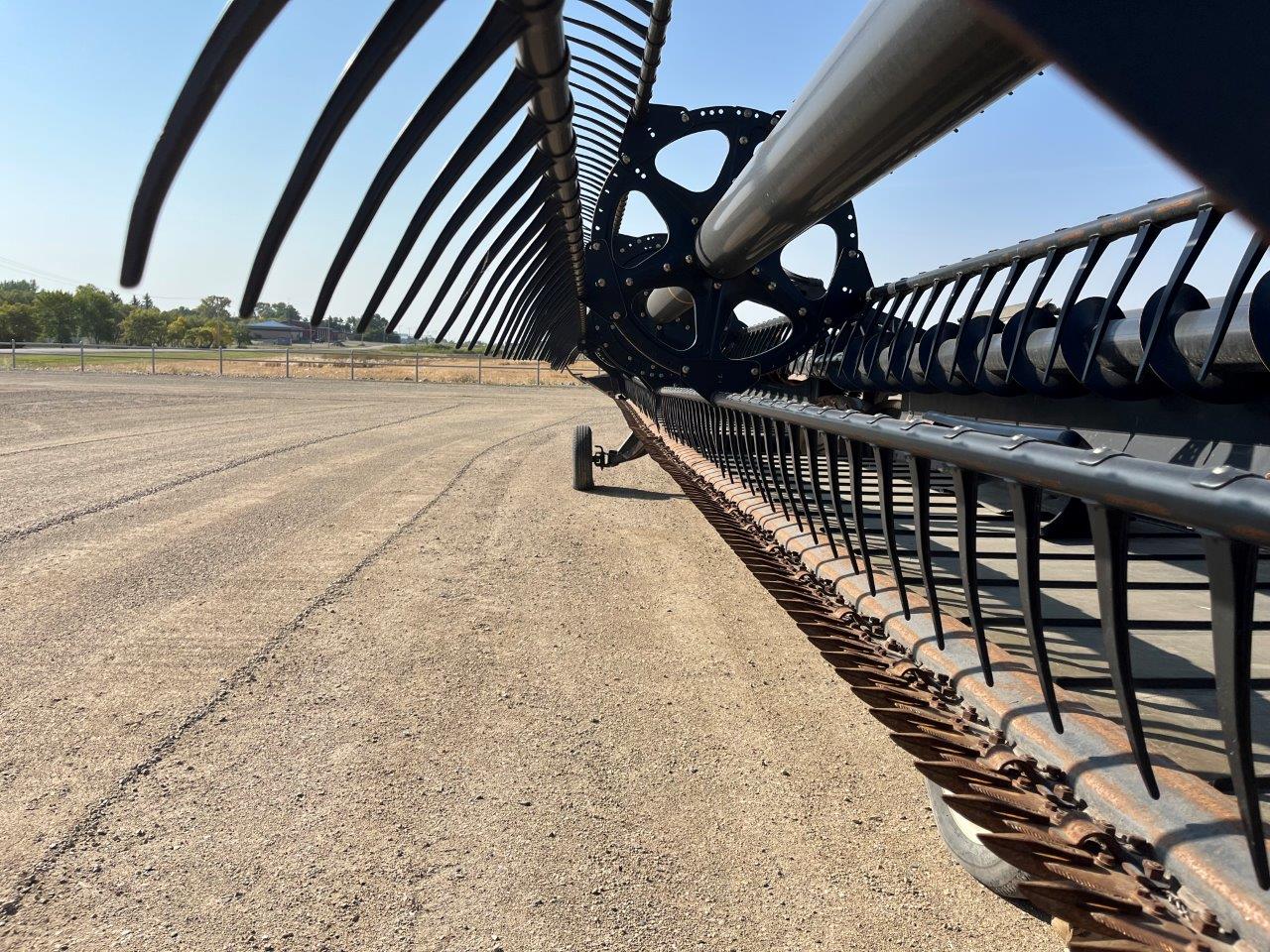 2016 MacDon FD75-40 DK CNH-6 Header Draper Flex