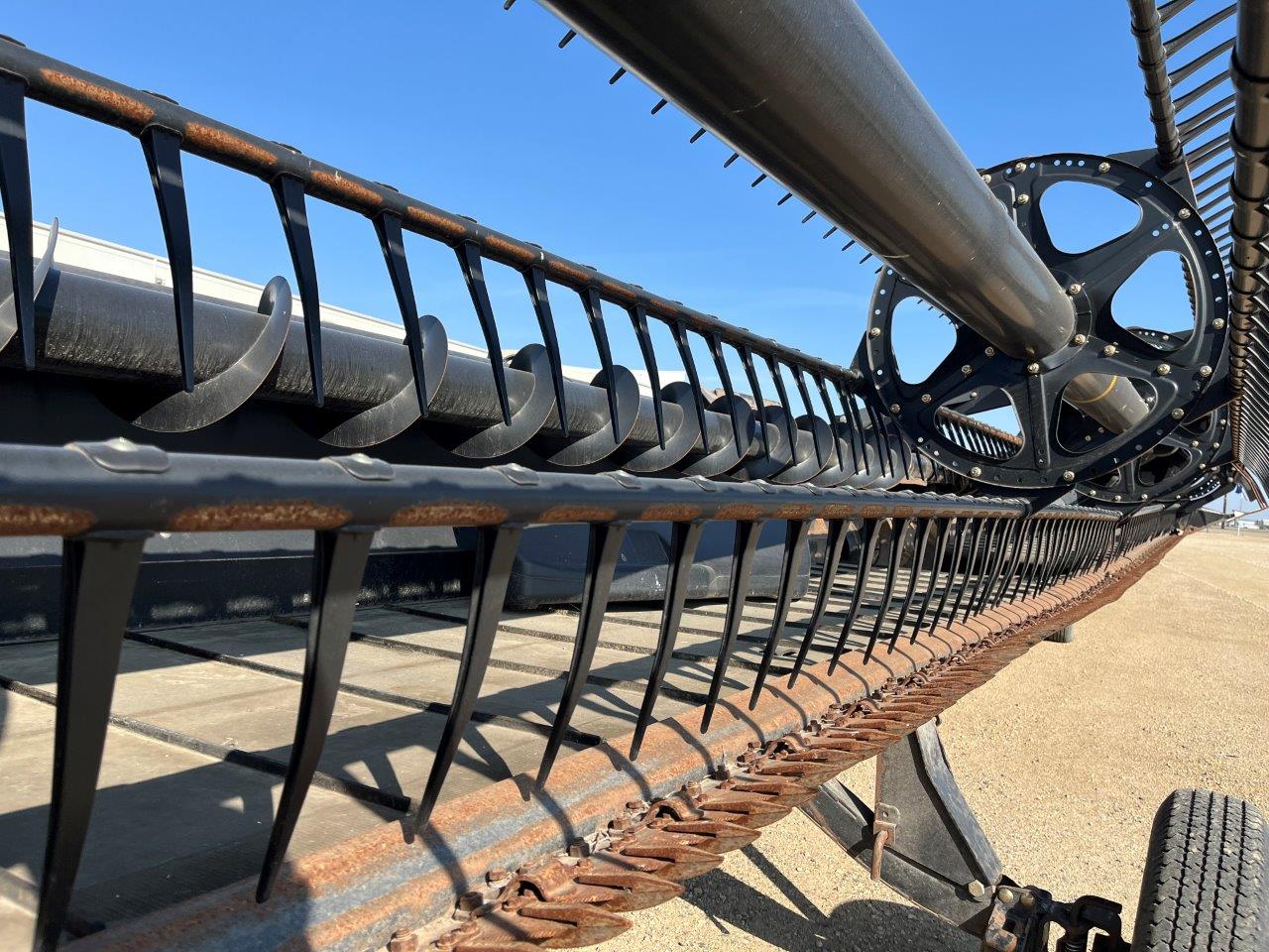 2016 MacDon FD75-40 DK CNH-6 Header Draper Flex