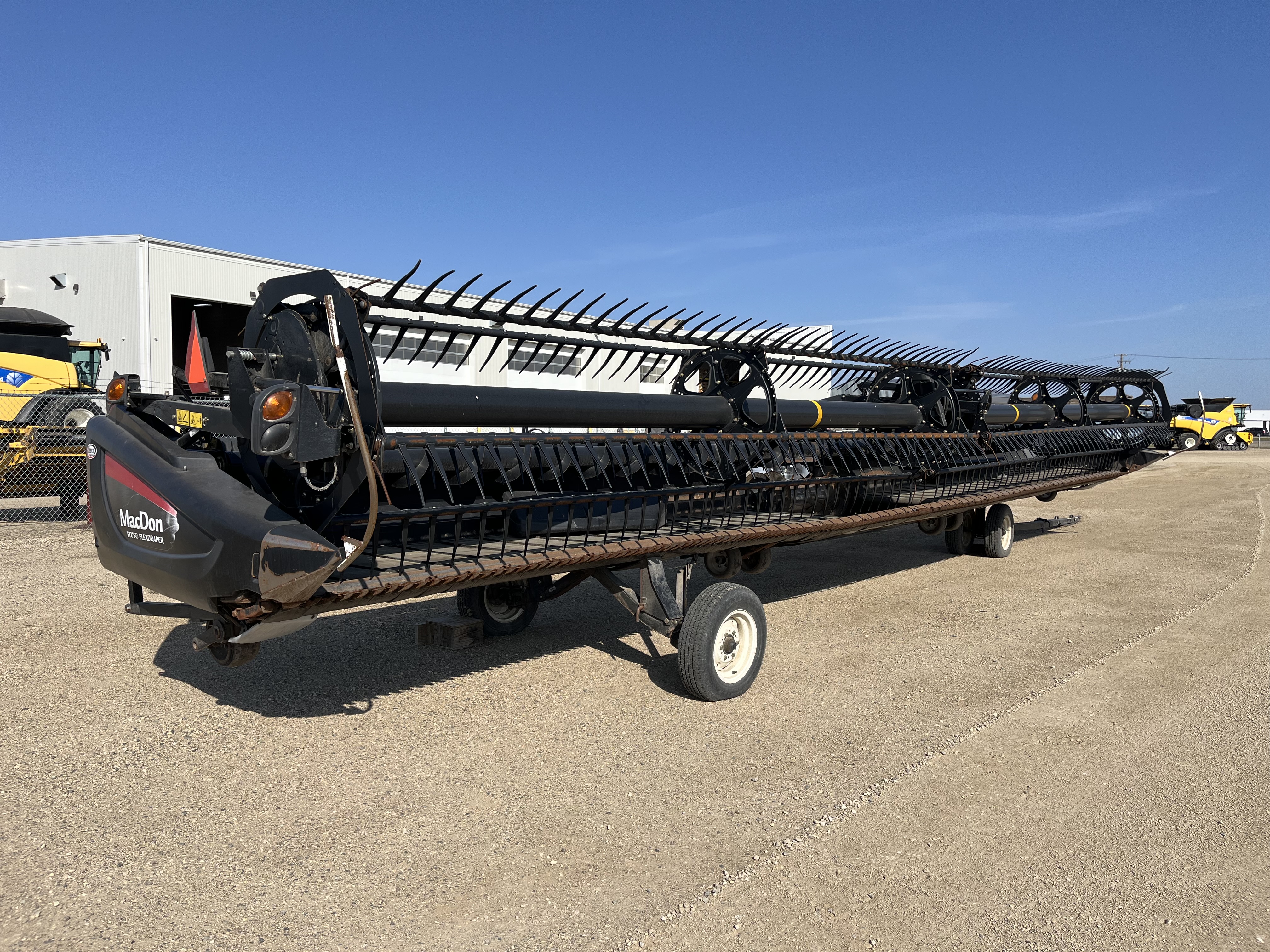 2016 MacDon FD75-40 DK CNH-6 Header Draper Flex