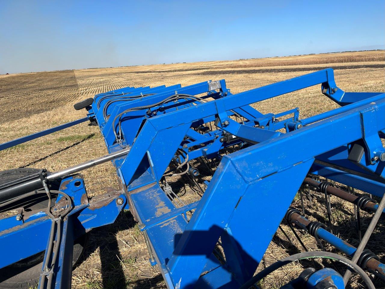 2013 Brandt Contour Commander 8200 - 82' Harrow Heavy