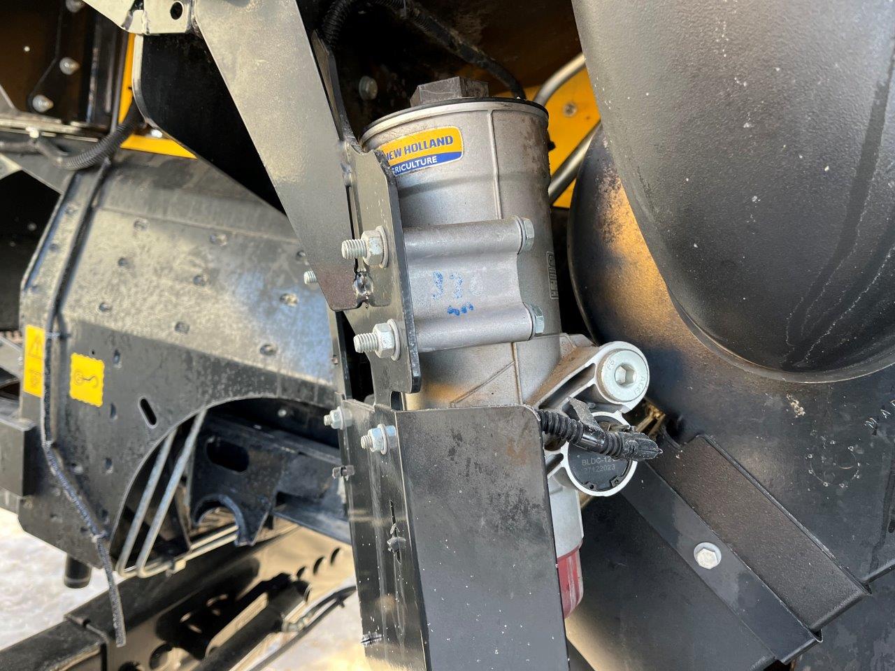 2025 New Holland CR8.90 Combine