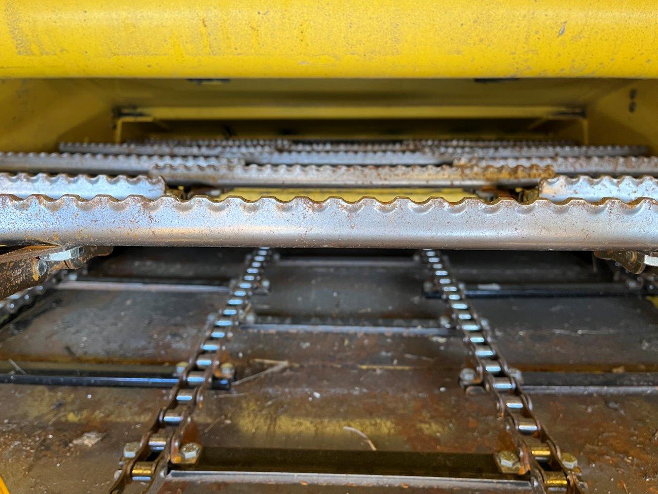 2025 New Holland CR8.90 Combine