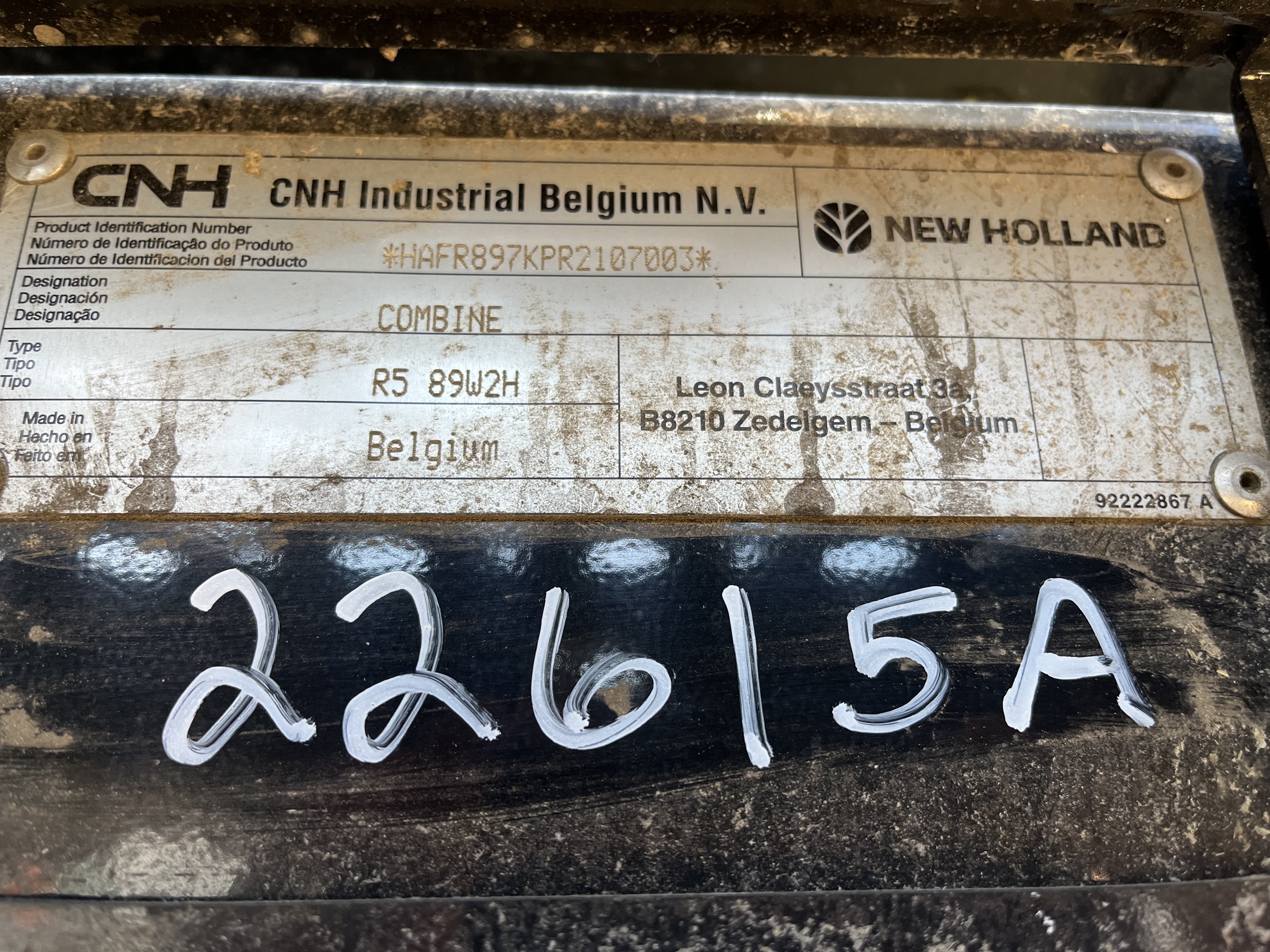 2025 New Holland CR8.90 Combine