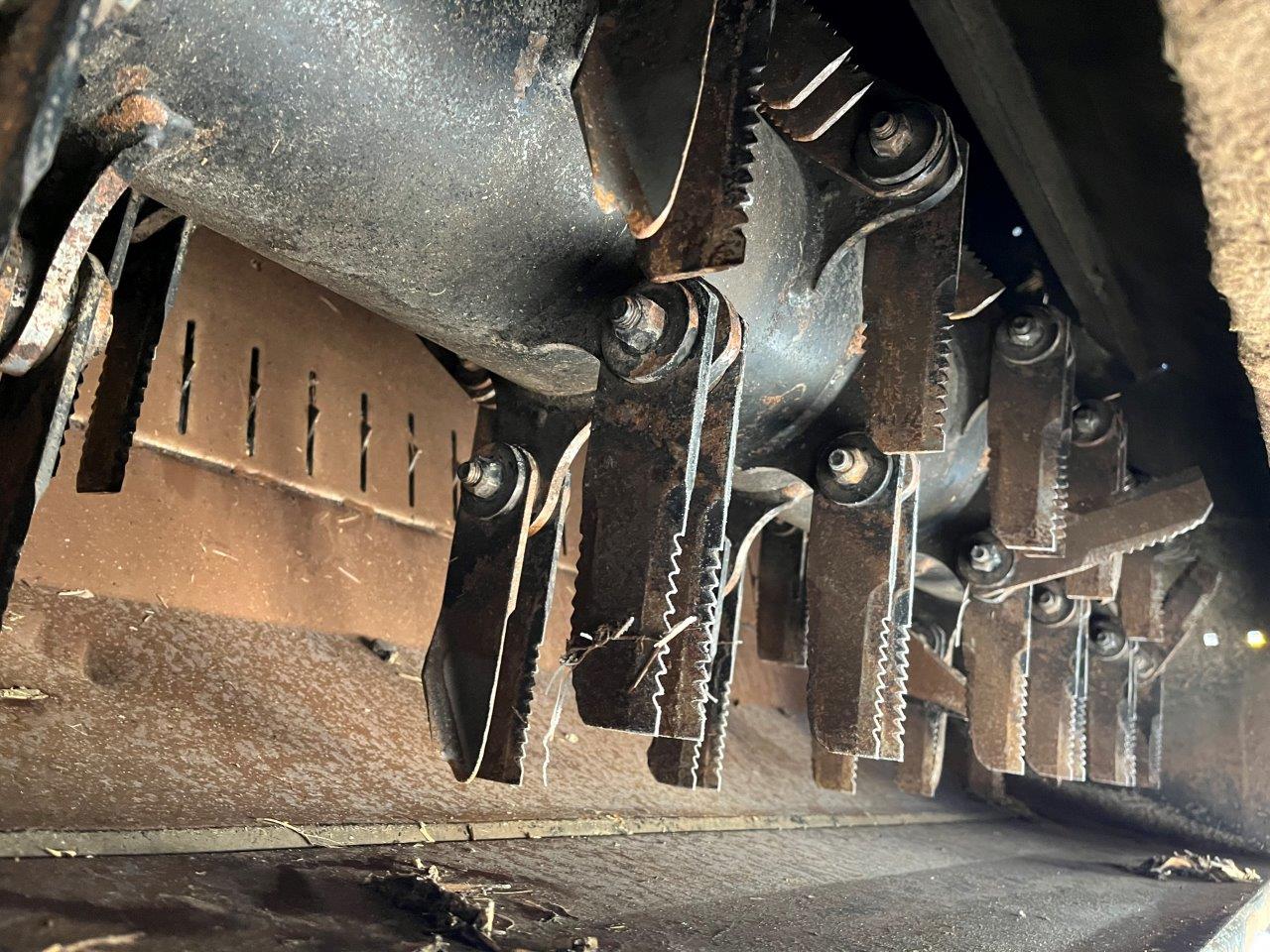 2025 New Holland CR8.90 Combine