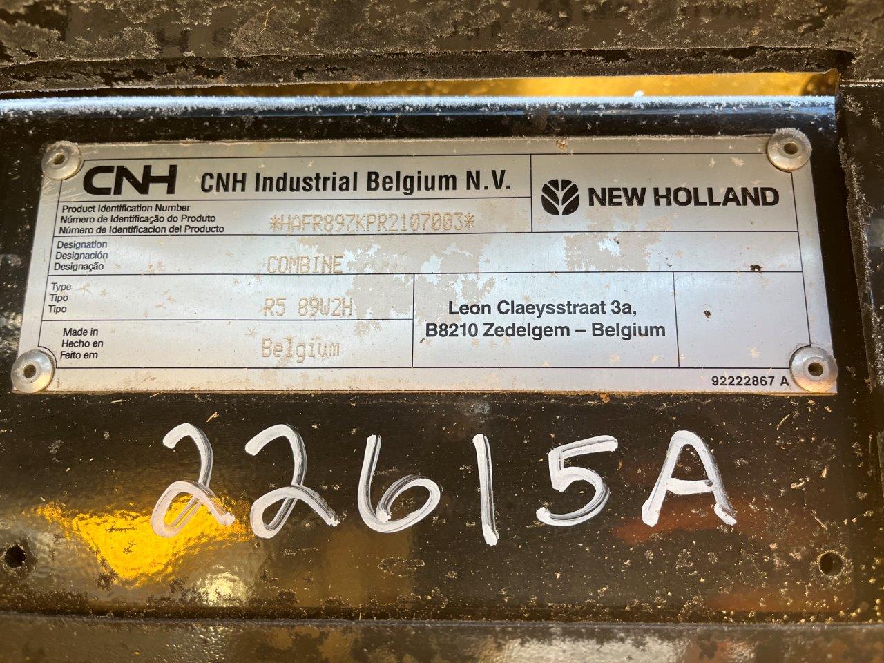 2025 New Holland CR8.90 Combine