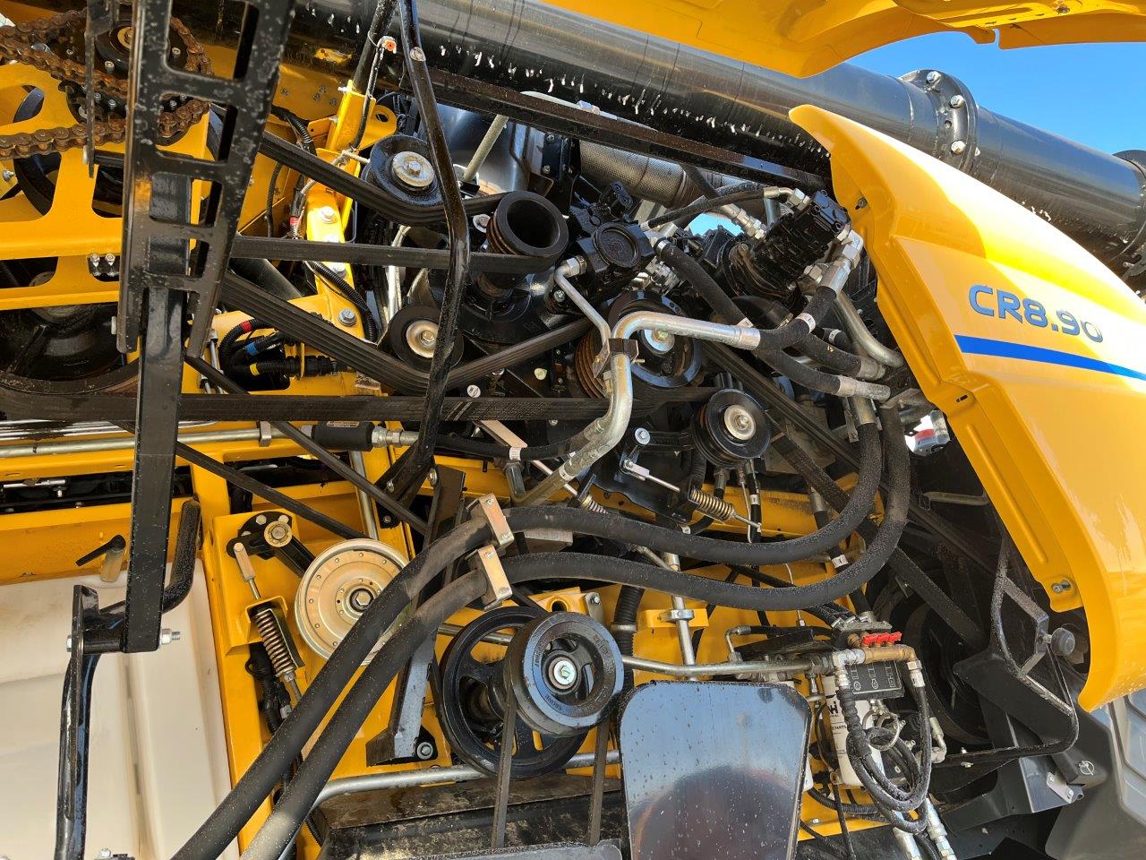 2025 New Holland CR8.90 Combine