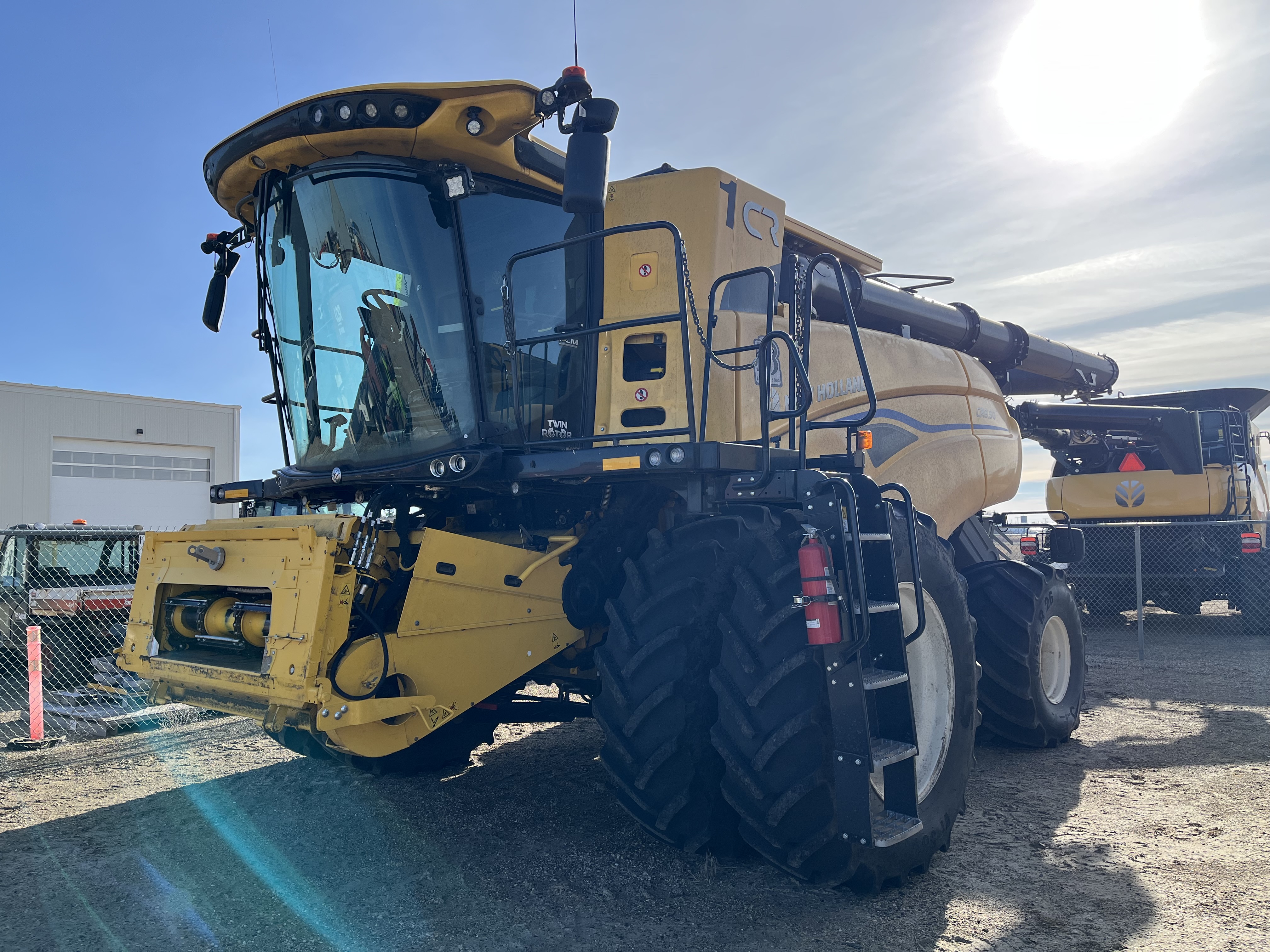 2025 New Holland CR8.90 Combine