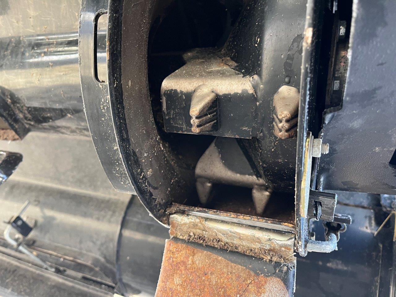 2025 New Holland CR8.90 Combine