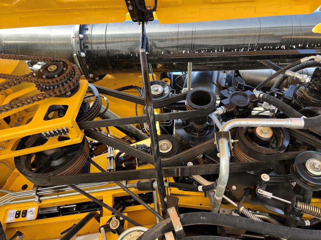 2025 New Holland CR8.90 Combine