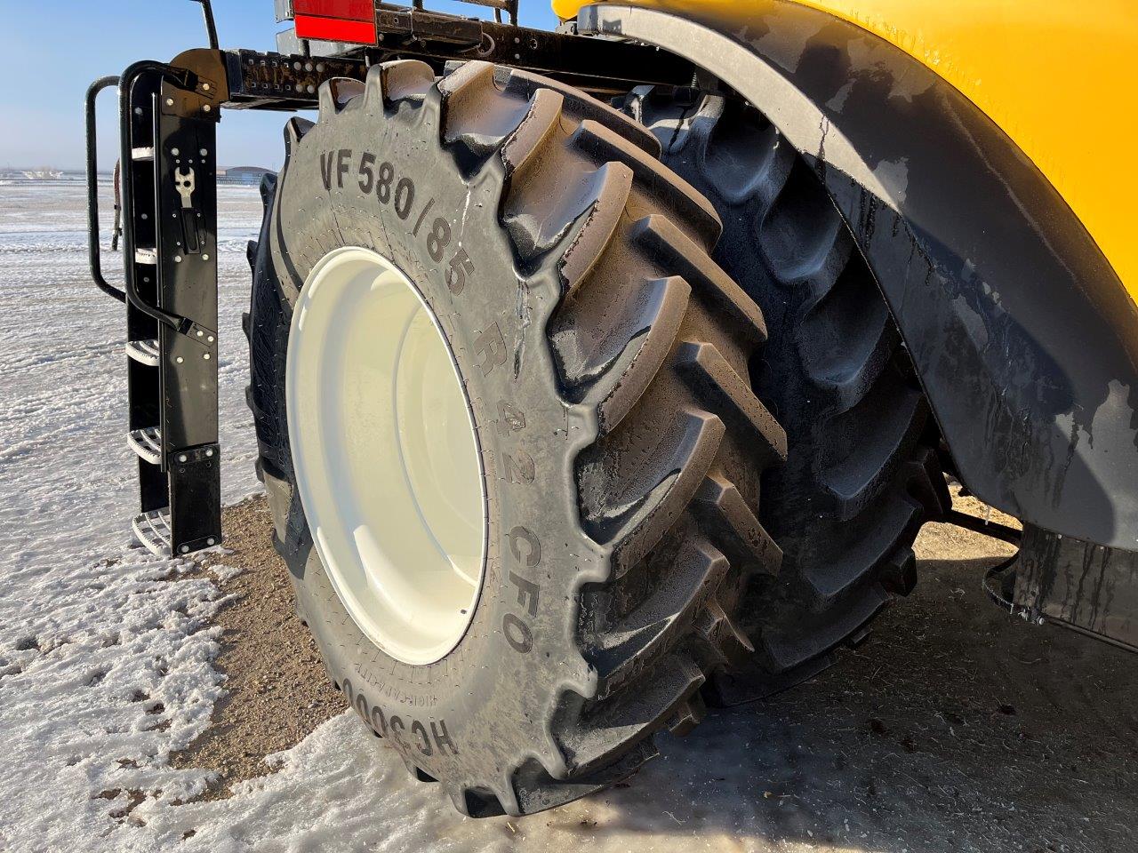 2025 New Holland CR8.90 Combine