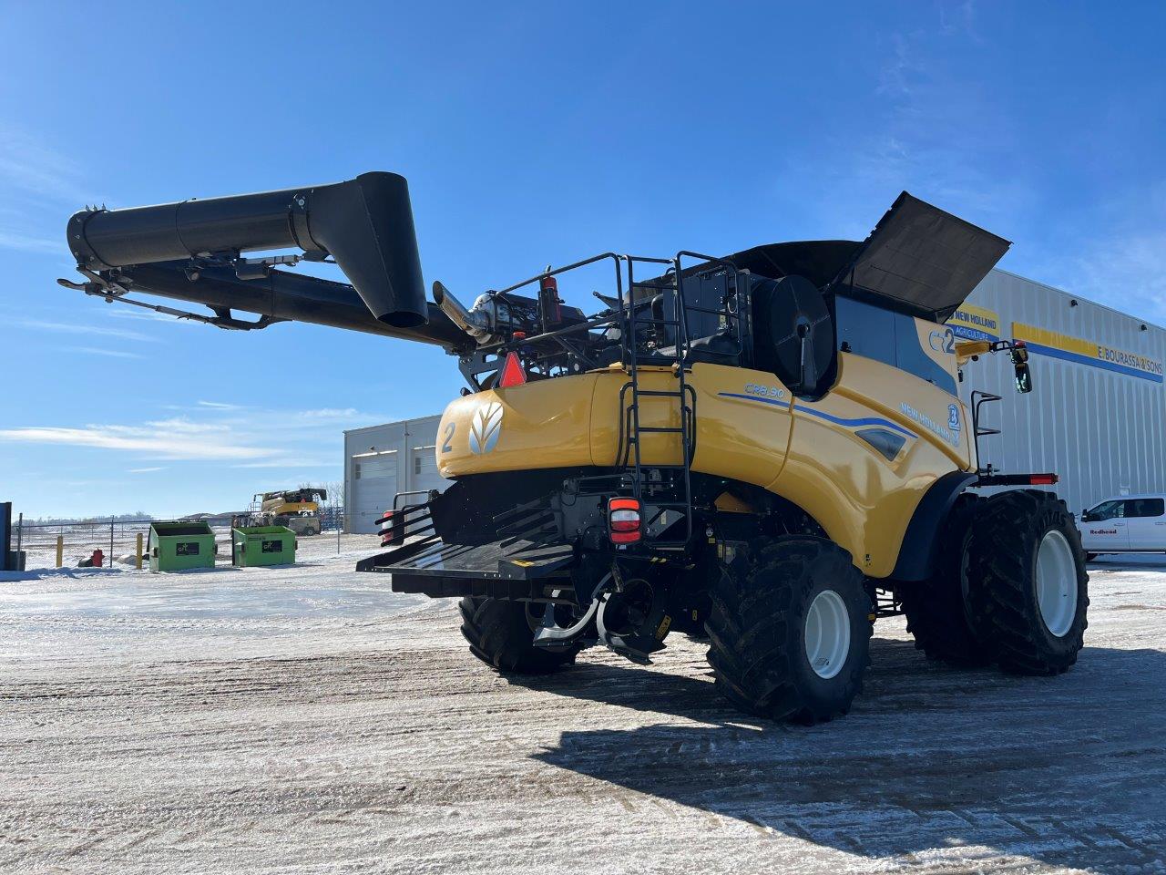 2025 New Holland CR8.90 Combine