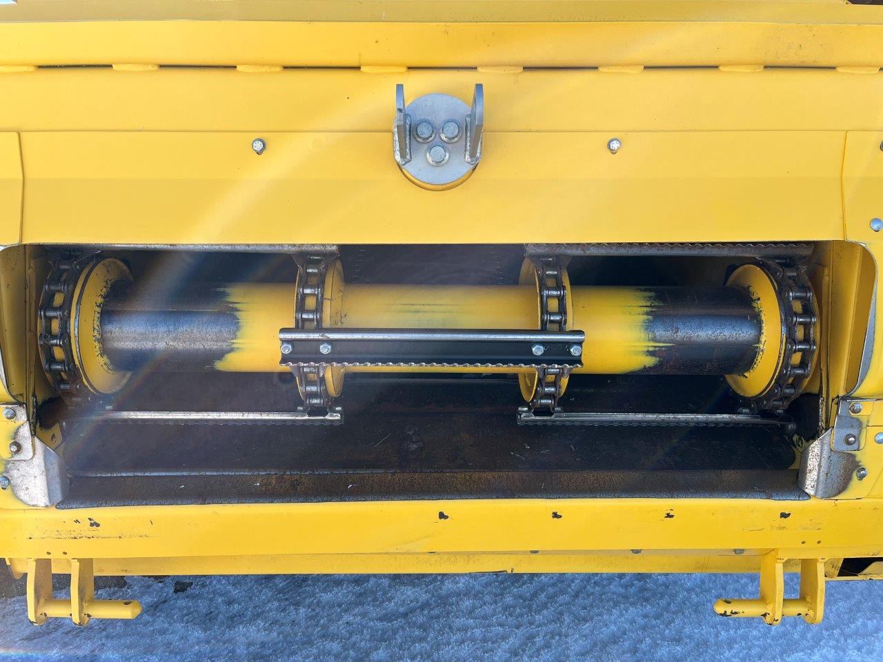 2025 New Holland CR8.90 Combine