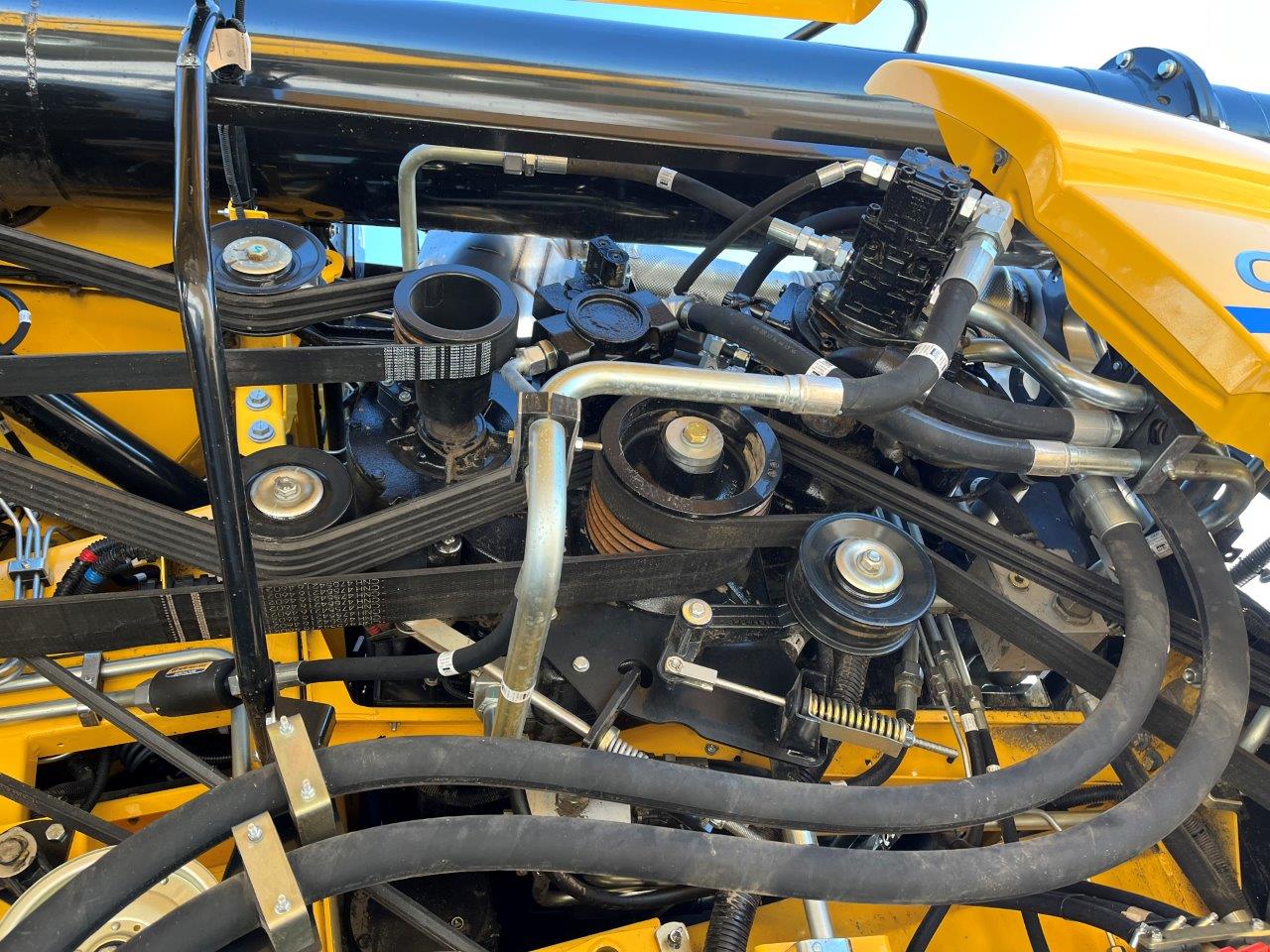 2025 New Holland CR8.90 Combine