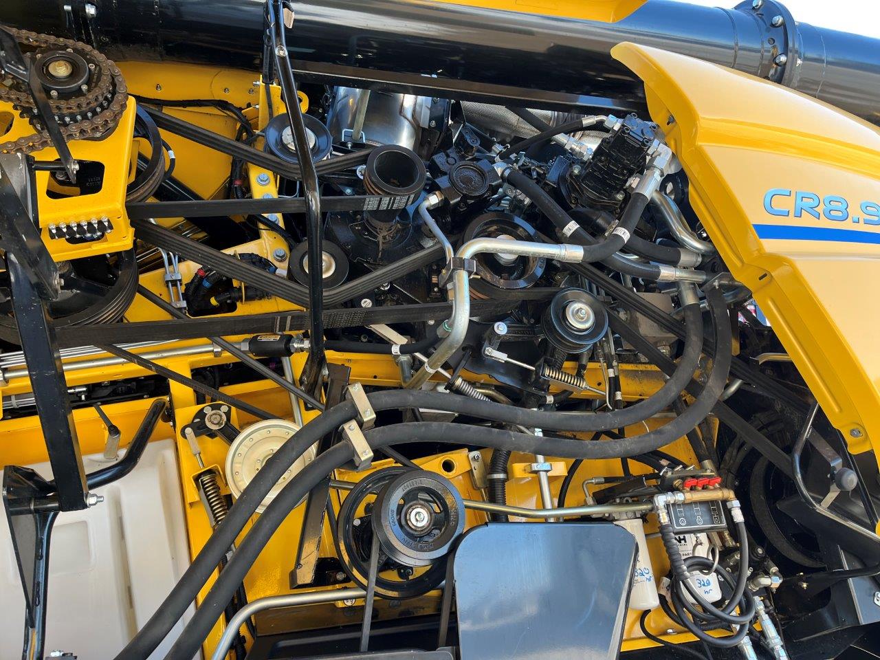 2025 New Holland CR8.90 Combine