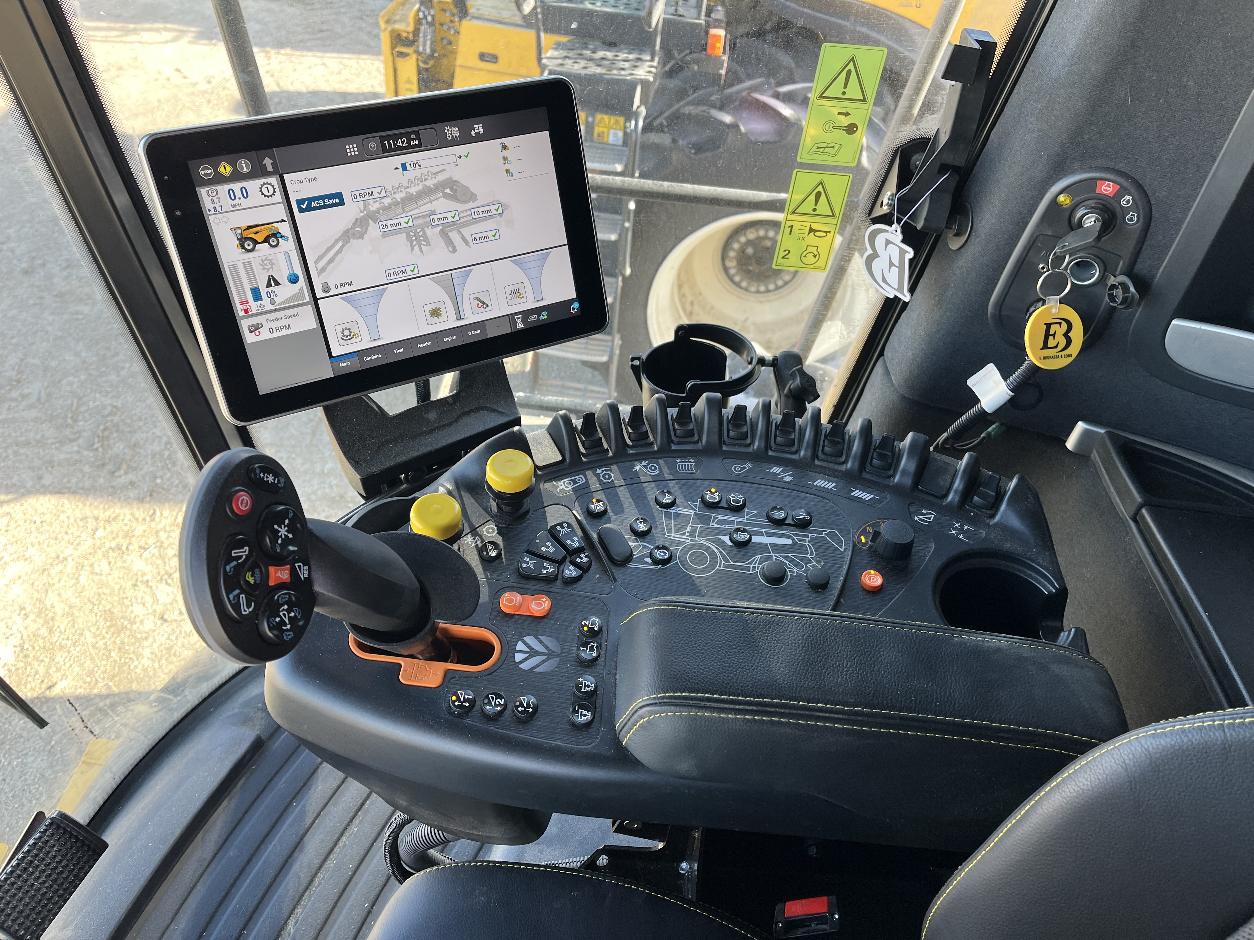 2025 New Holland CR8.90 Combine