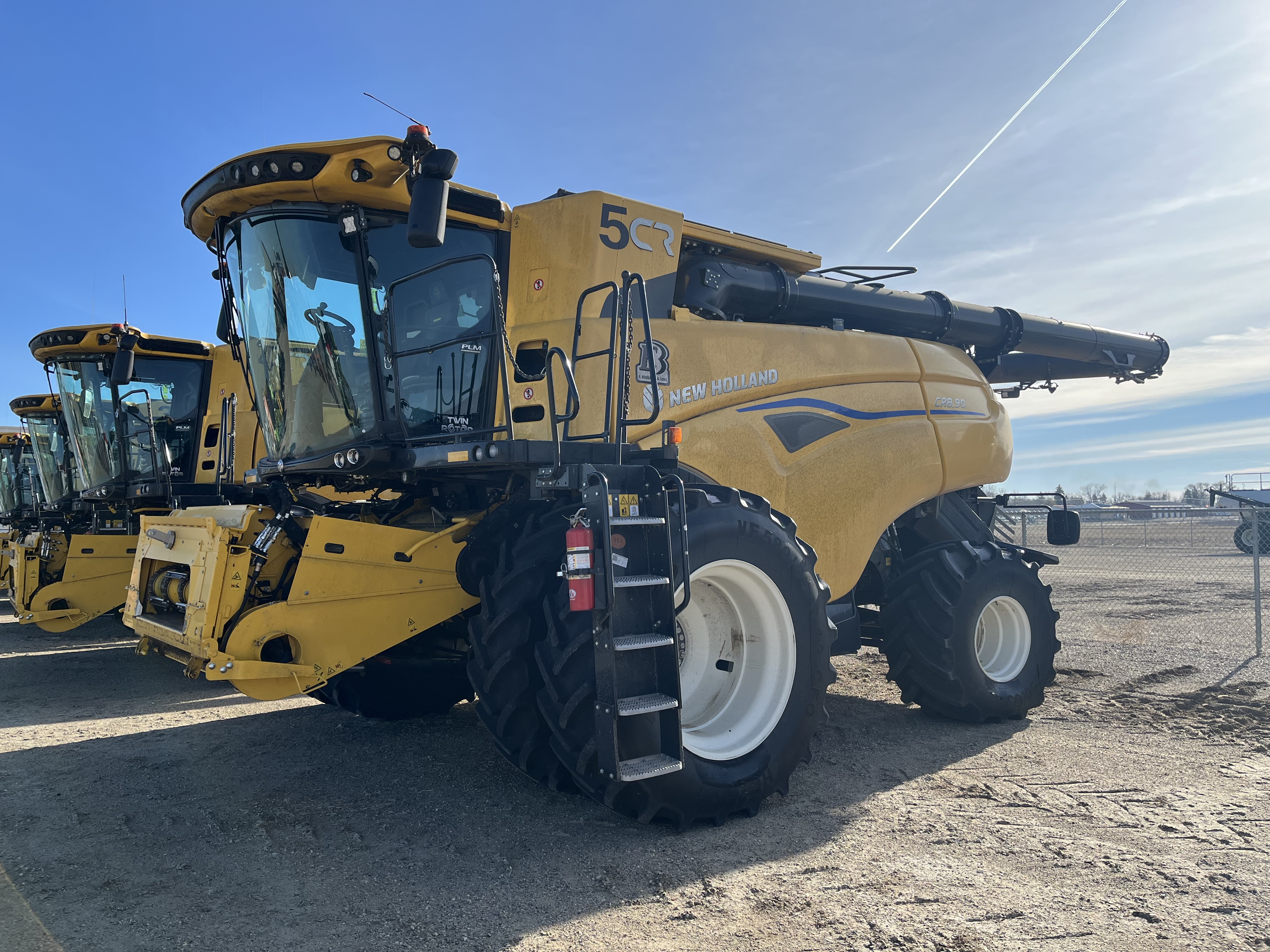 2025 New Holland CR8.90 Combine